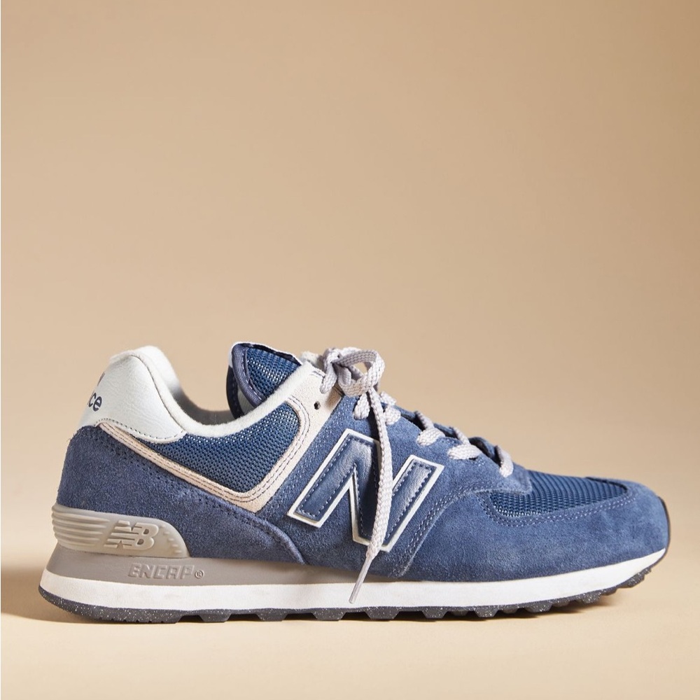 New Balance 574 Sneakers - size 9.5 color BLUE